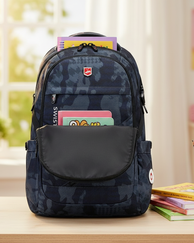 dunkelblauer-tarnmuster-rucksack-grundschule - lifestyle