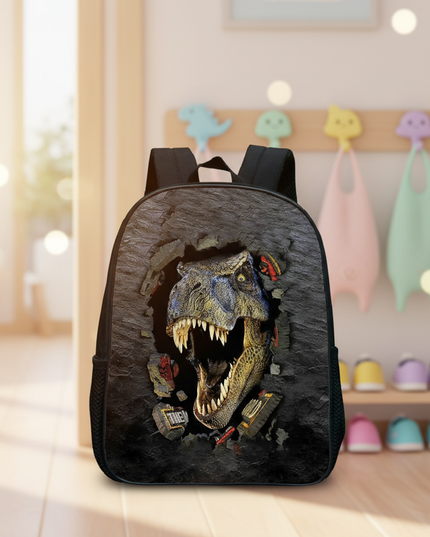 kita-rucksack-mit-3d-dinosaurier-motiv - lifestyle